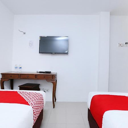Oyo 89672 Eg Hotel Jj Johor Bahru Bagian luar foto