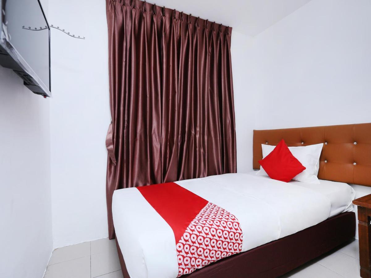 Oyo 89672 Eg Hotel Jj Johor Bahru Bagian luar foto