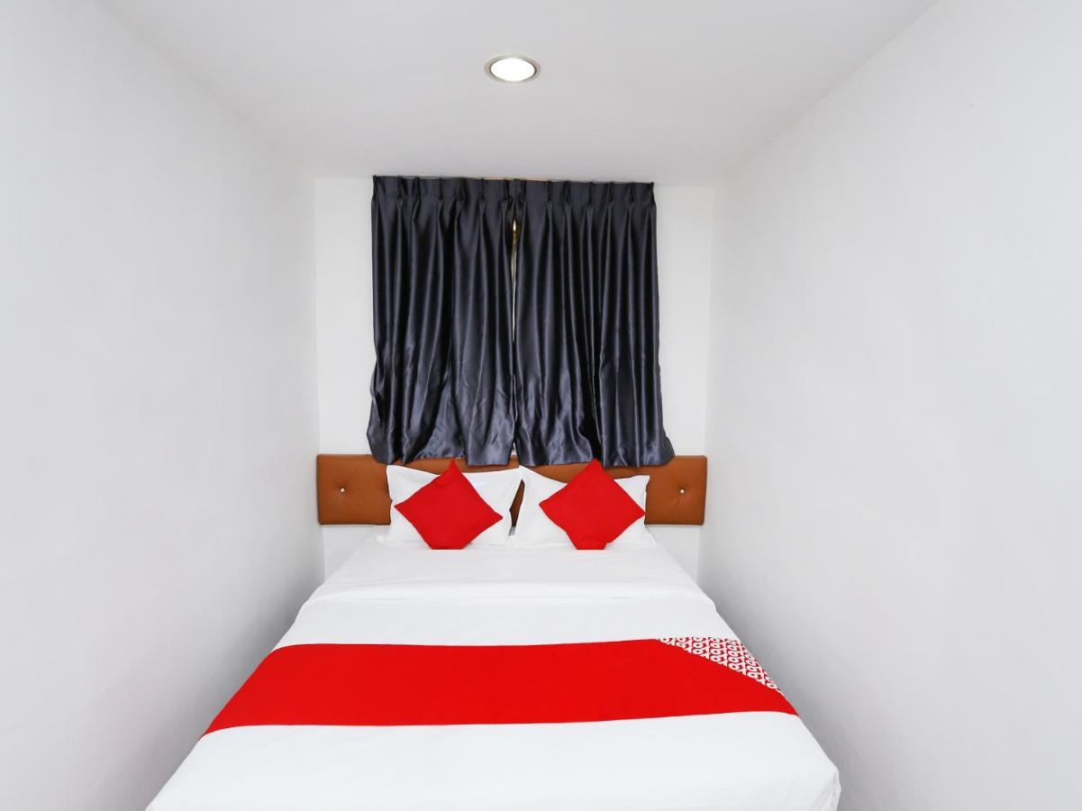 Oyo 89672 Eg Hotel Jj Johor Bahru Bagian luar foto