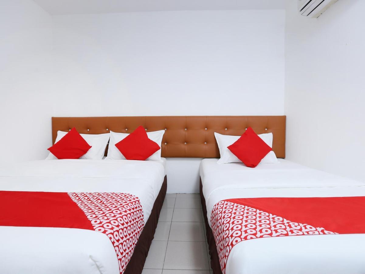 Oyo 89672 Eg Hotel Jj Johor Bahru Bagian luar foto