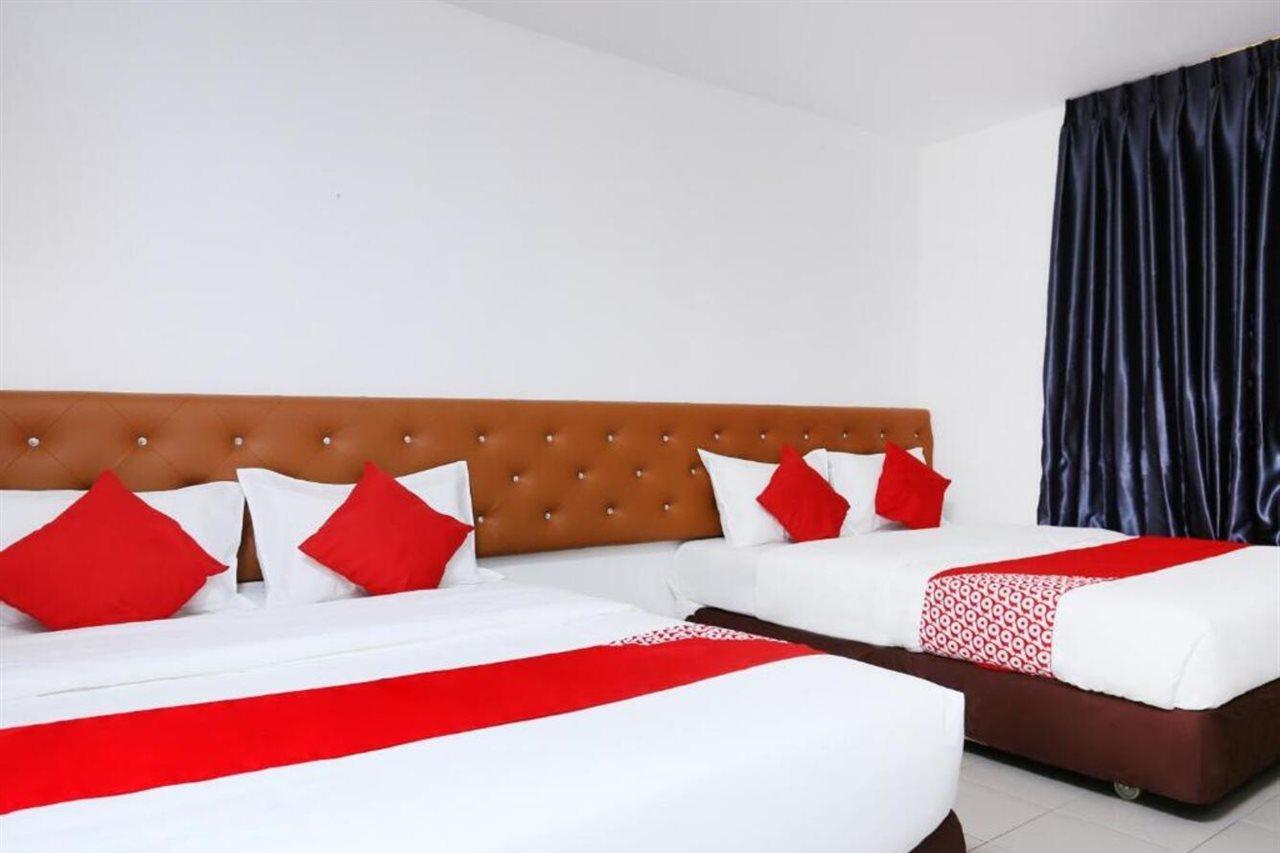 Oyo 89672 Eg Hotel Jj Johor Bahru Bagian luar foto