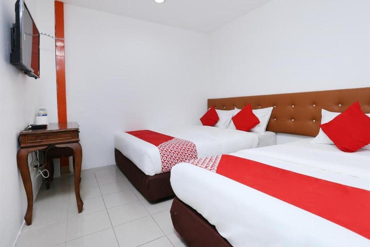 Oyo 89672 Eg Hotel Jj Johor Bahru Bagian luar foto